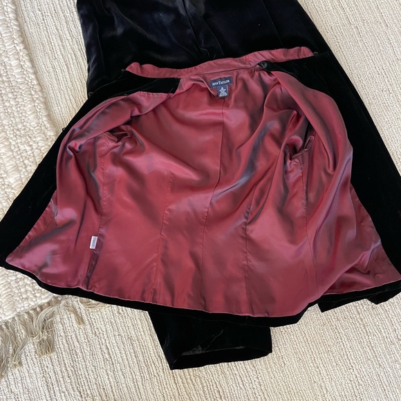 Ann Taylor 3-pieces black velvet pantsuit. Lined. EUC jacket, top and pants. - Picture 7 of 10